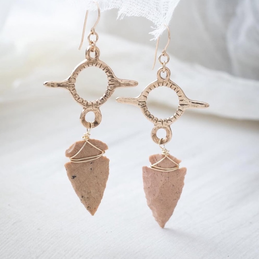 Catori Life Earth Arrowhead Earrings